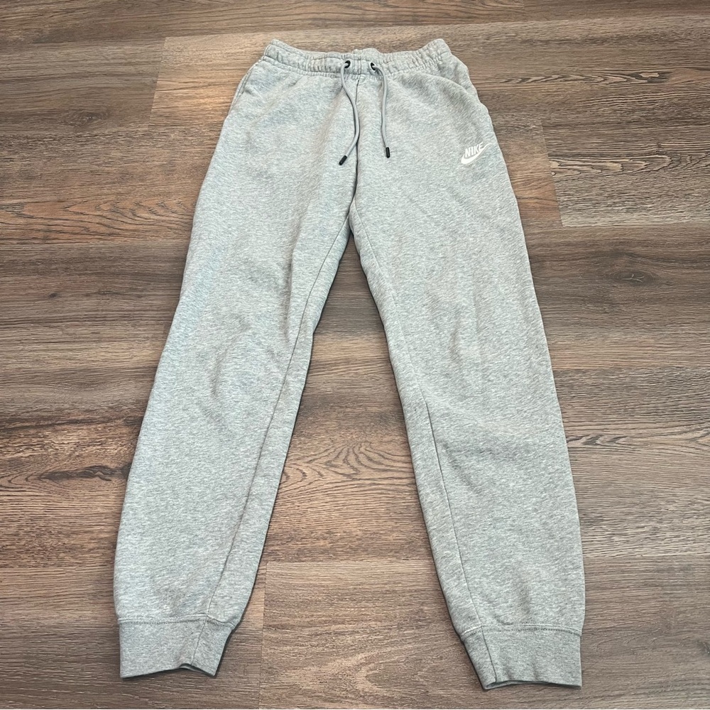 Nike Grey Sweatpants Size XS Joggers Athleisure Casual Cozy Lounge